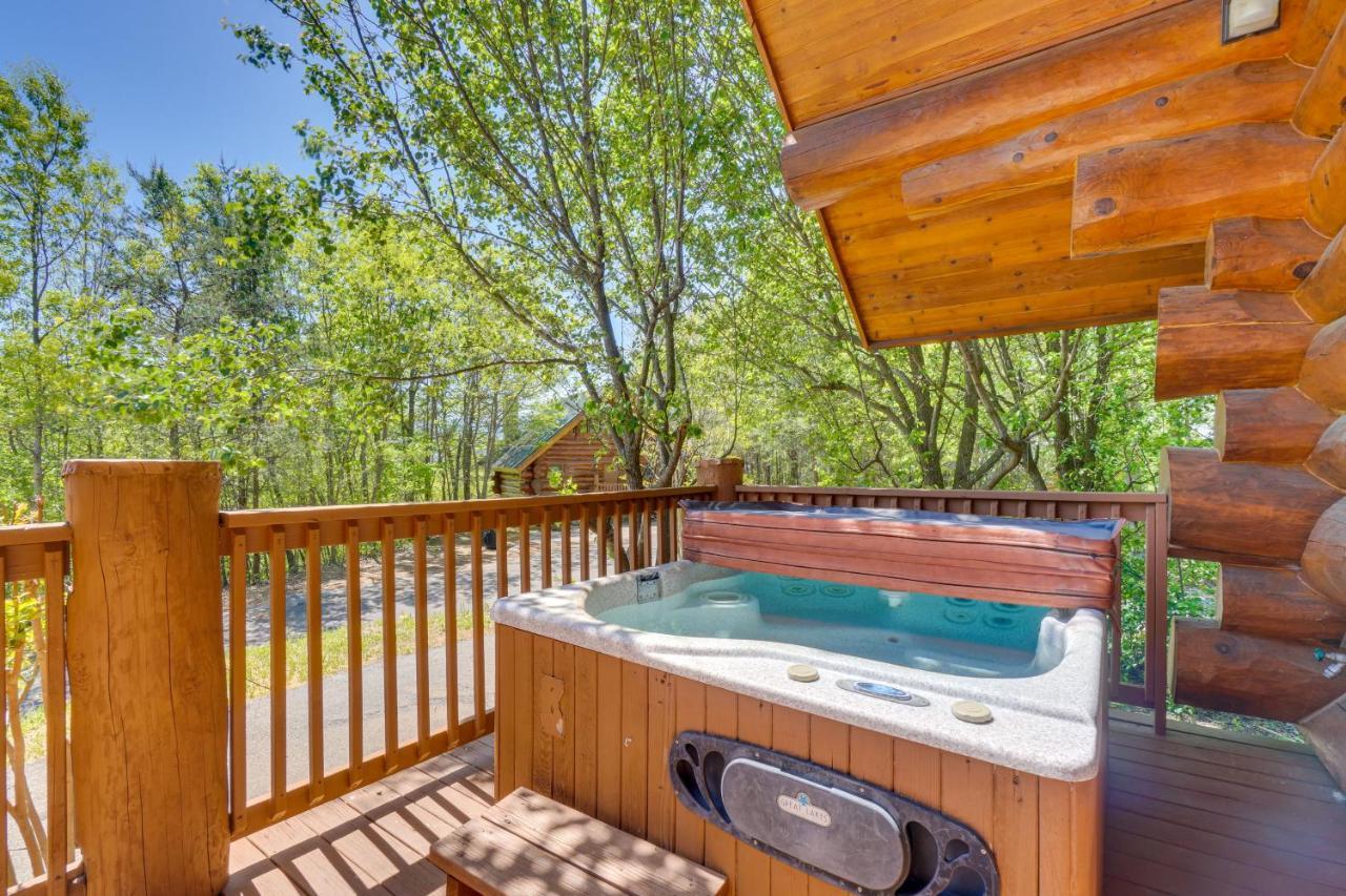 Idyllic Gatlinburg Cabin With Hot Tub And Balcony! 外观 照片