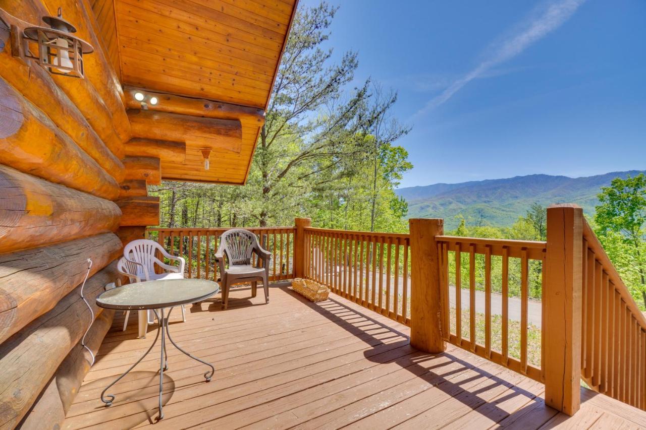 Idyllic Gatlinburg Cabin With Hot Tub And Balcony! 外观 照片