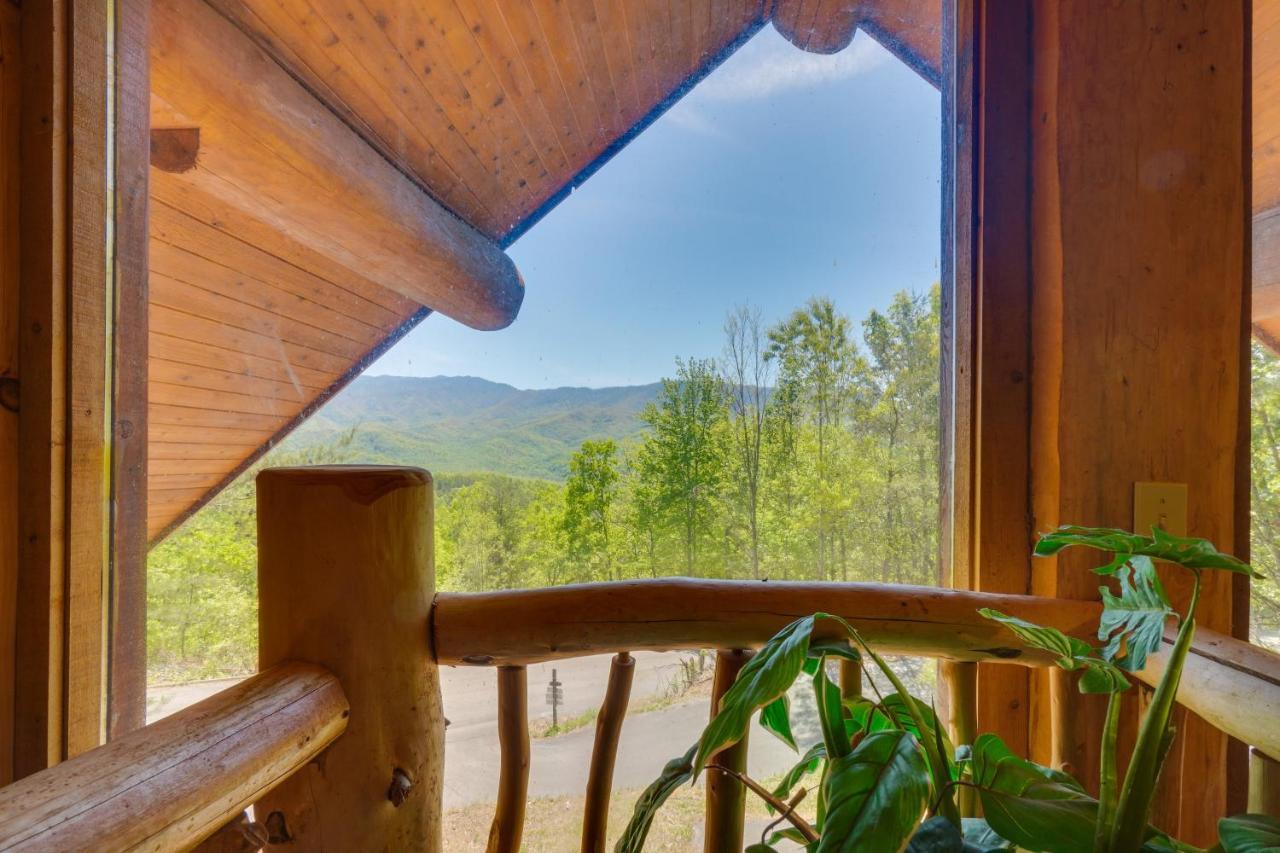 Idyllic Gatlinburg Cabin With Hot Tub And Balcony! 外观 照片